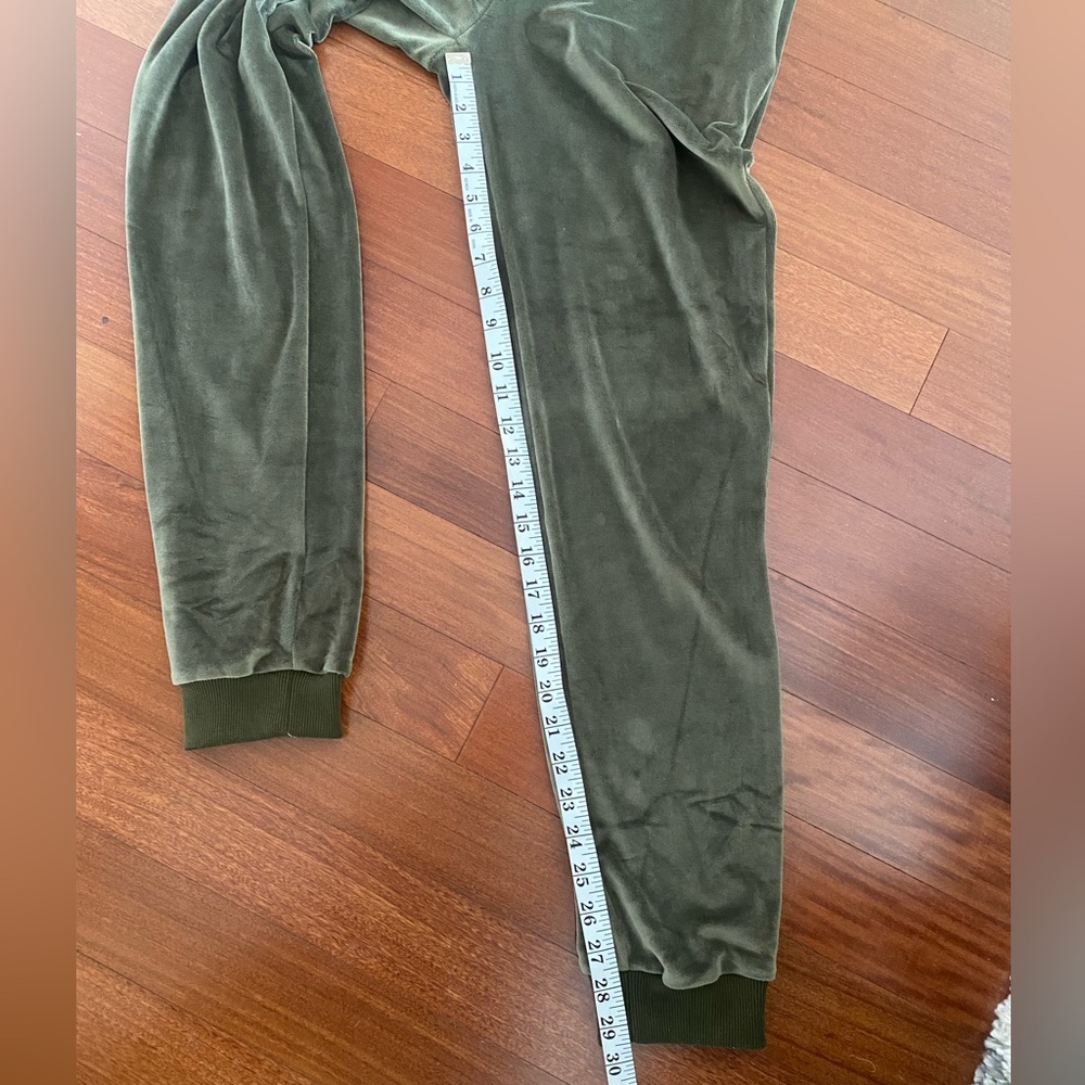 White Mark 2 Piece Womens Plush Green Zip Tracksuit Sz L Velour Soft LIKE NEW - Picture 13 of 17